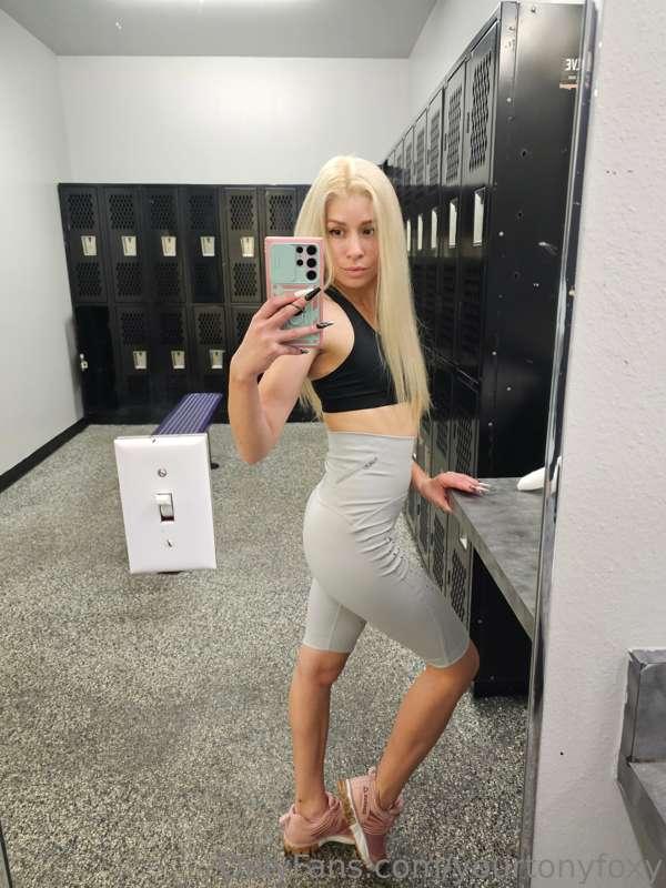 Can't help but feel myself in this outfit 👀👄