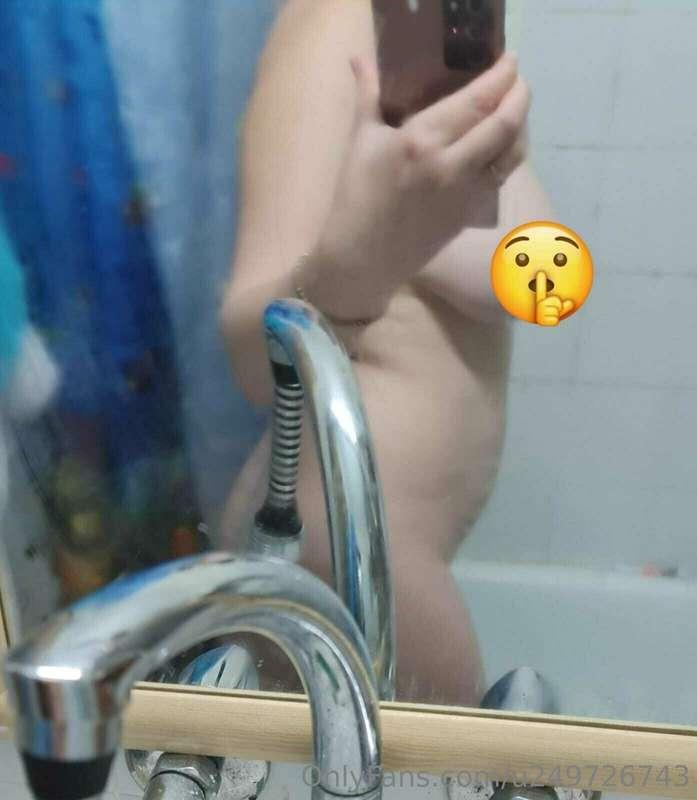 רק אחרי מקלחת מי יעזור לי לגמור????