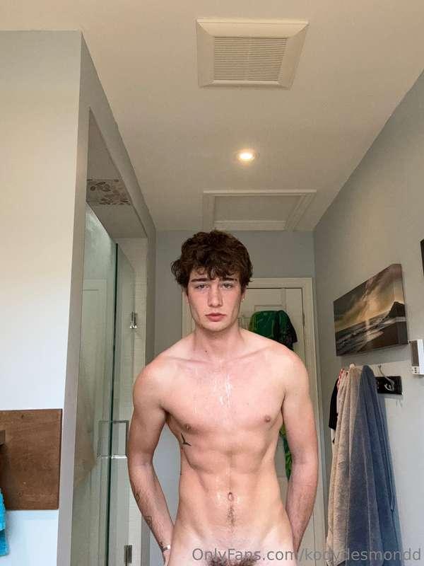 Who wants to help me clean this mess all over my chest? DM m..