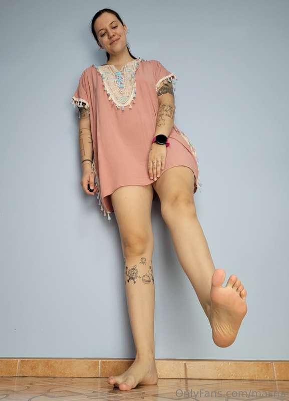 Comfy & barefeet.