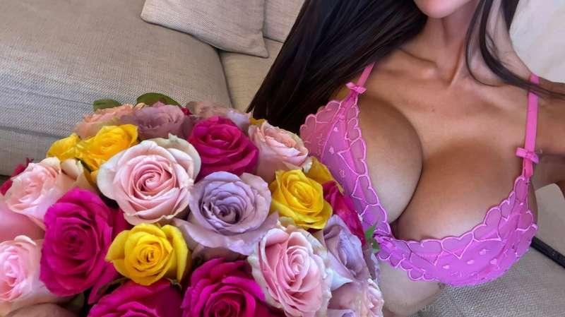 Flowers make me happy 🩷