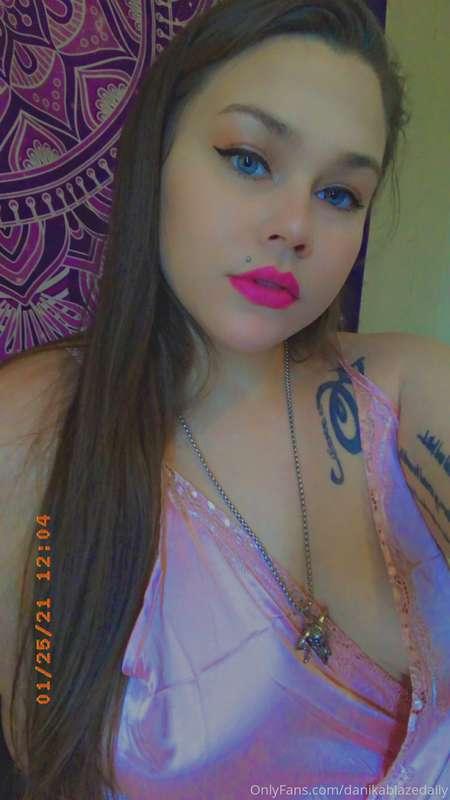 https://onlyfans.com/danikablaze
