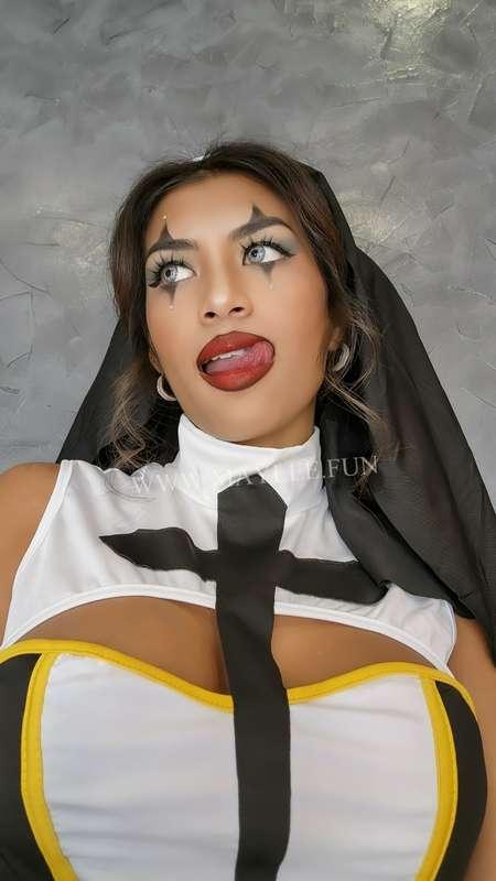 Loving my naughty nun look 💋😇