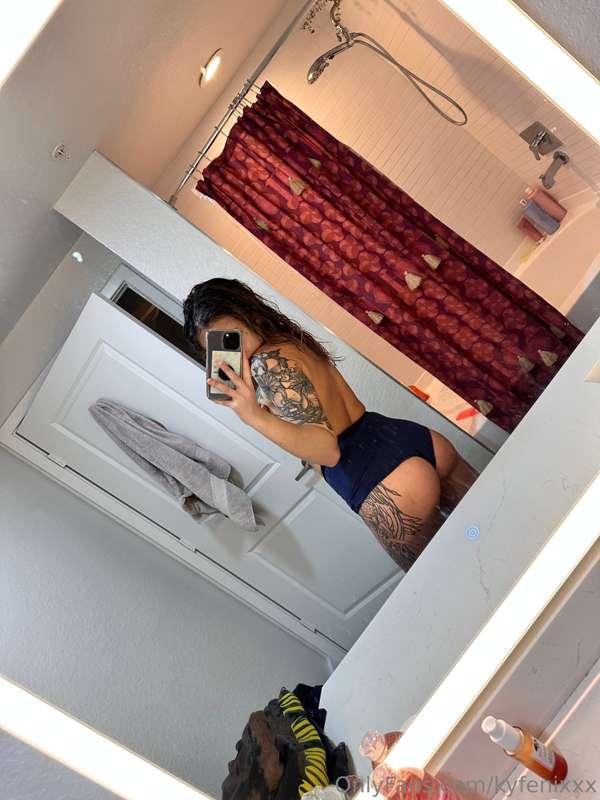 😴