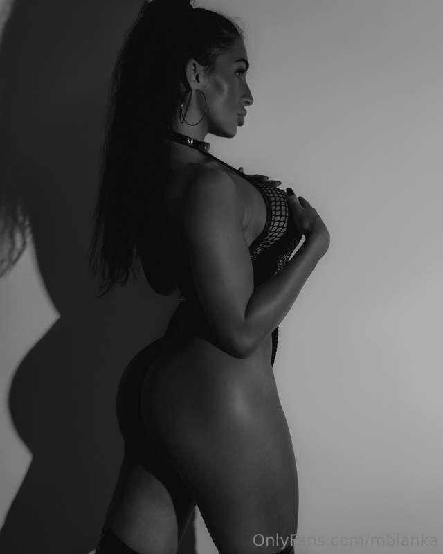 🖤@mbianka_vip 
