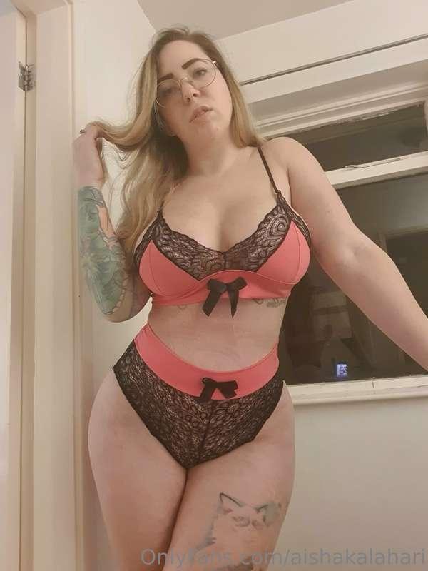 Are you ready to be my little slut?
Cum & worship me properl..