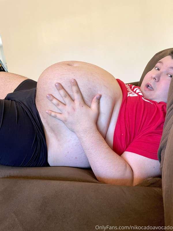 Who likes daddy’s belly?