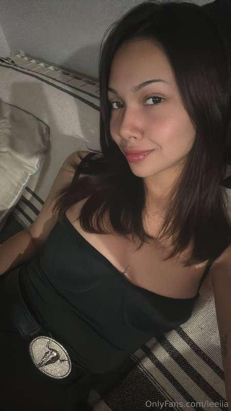 After a long, tiring day, this bed looks so cozy 😌🛏️ Haha!