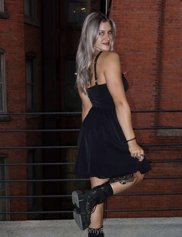 Do I rock this outfit? DM me your answer 😉