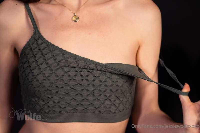 Closeup shots <3 tits, bush, pussy, and pits :P