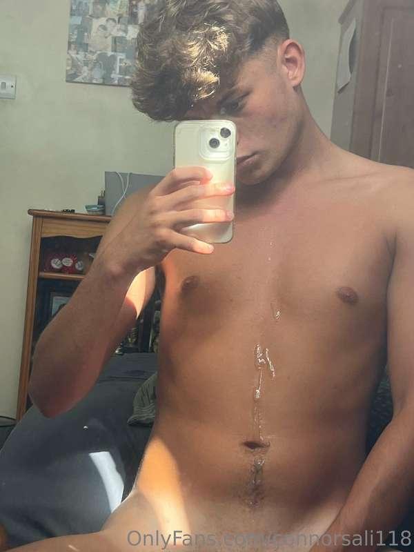Just wish this Cum was all over your face 😅😈