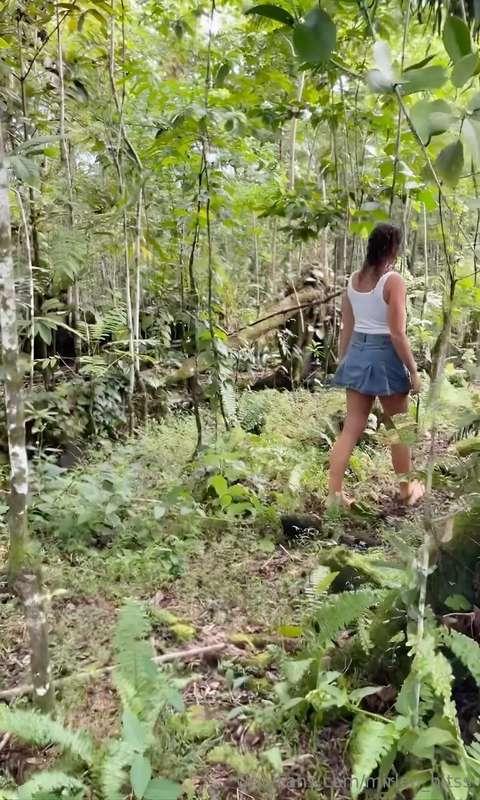 I feel like a real forest fairy here among the trees! 🧚‍♀️🍃 ..
