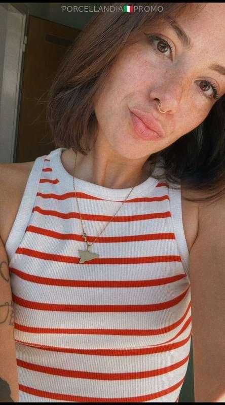 🔥 Ciao, sono Amelia! 🔥24 anni, eSono nuova su OnlyFans, vogl..