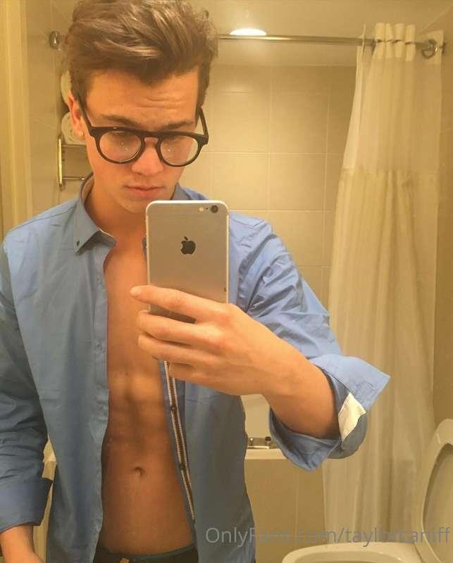 Who would fuck a caniff nerd ?!