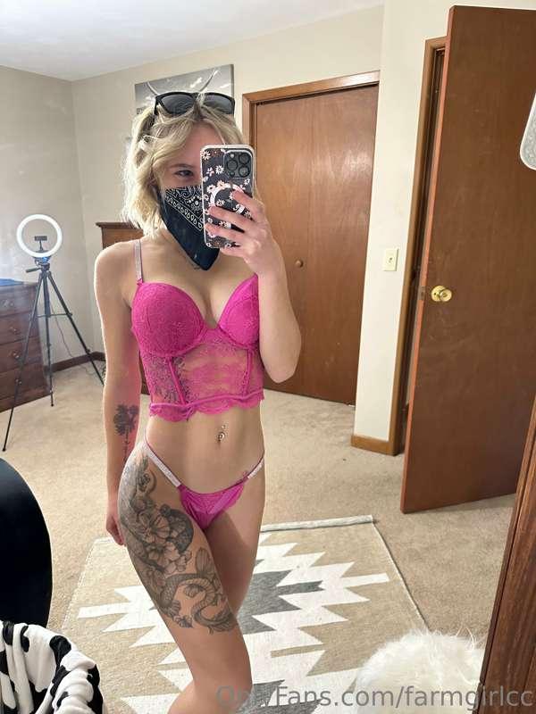 What color would you like to see me in for my Valentine’s Da..