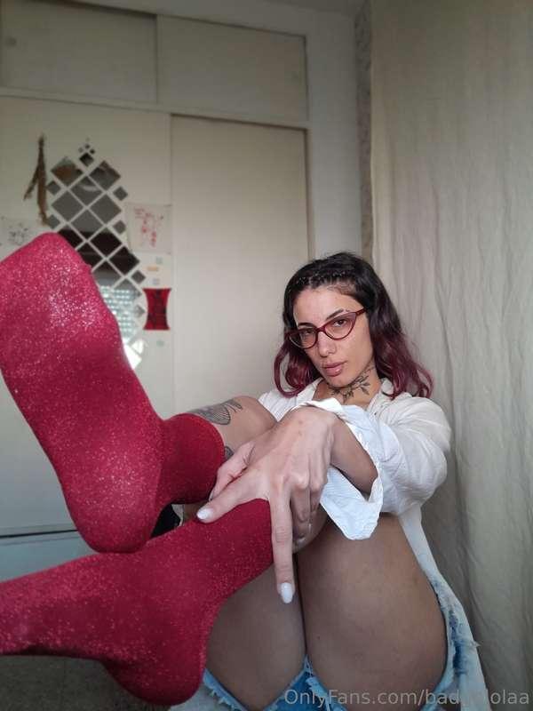 Having fun with my feet 🤤😍🛐 