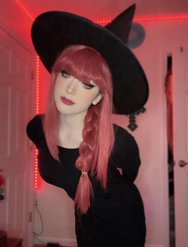 WITCH MAKIMA HAPPY HALLOWEENNN 🎃🖤