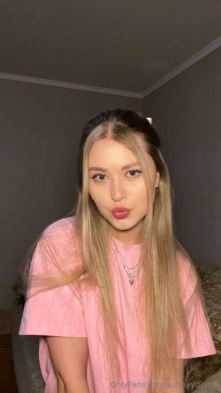 "💕💕💕 CUTE GIRL 💕💕💕
💕Horny virgin cute @alyonabarbie loves ha..