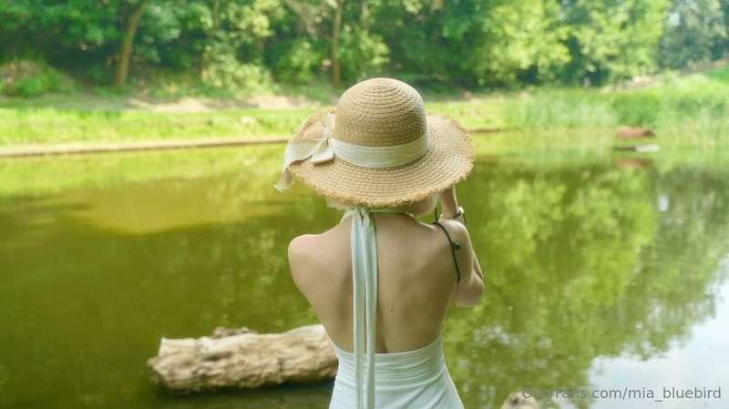 The Lady in the Hat 👒 I know how much you love being with me..