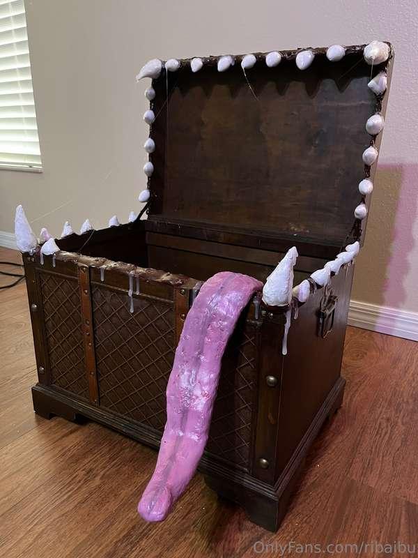 My hentai lovers: give me some lewd ideas to use with this m..