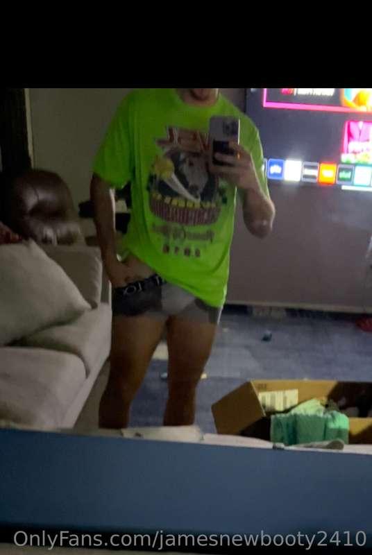 Mirror strip tease after working in the yard 😰😈🔥