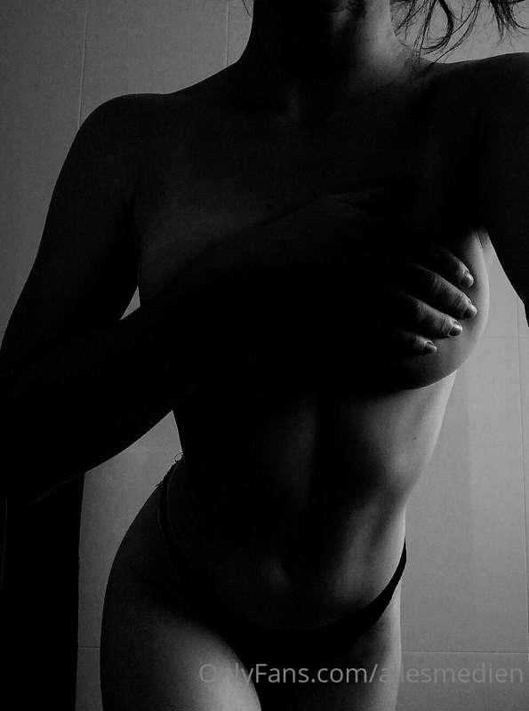 I need some fresh new content. Just hard to make stuff with ..