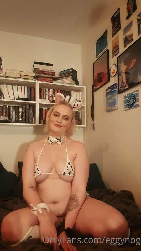 Is this a reverse cowgirl?🐄