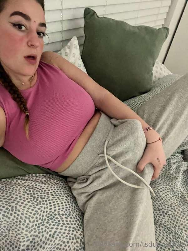fake DOUBLE F TITS and a hard shedick never looked better 😍 ..