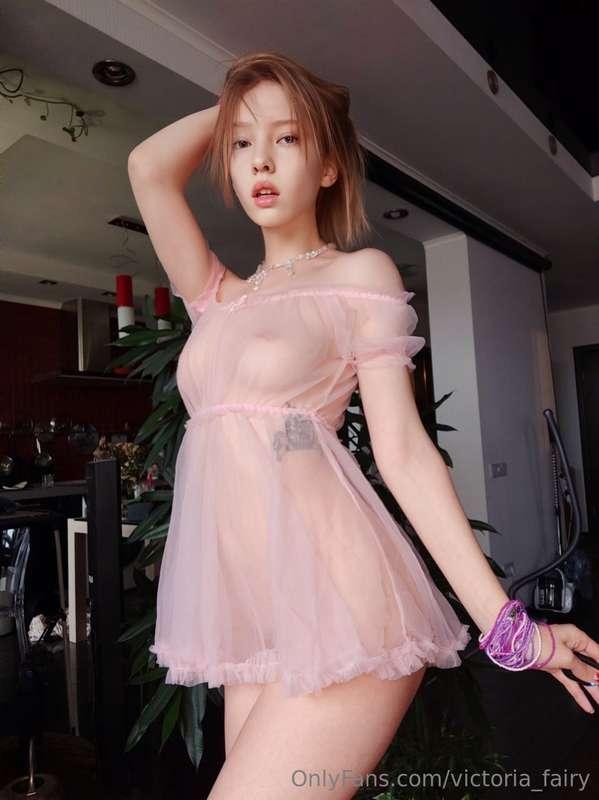 This elegant babe @sashaheat is for naturalness and doesn't ..