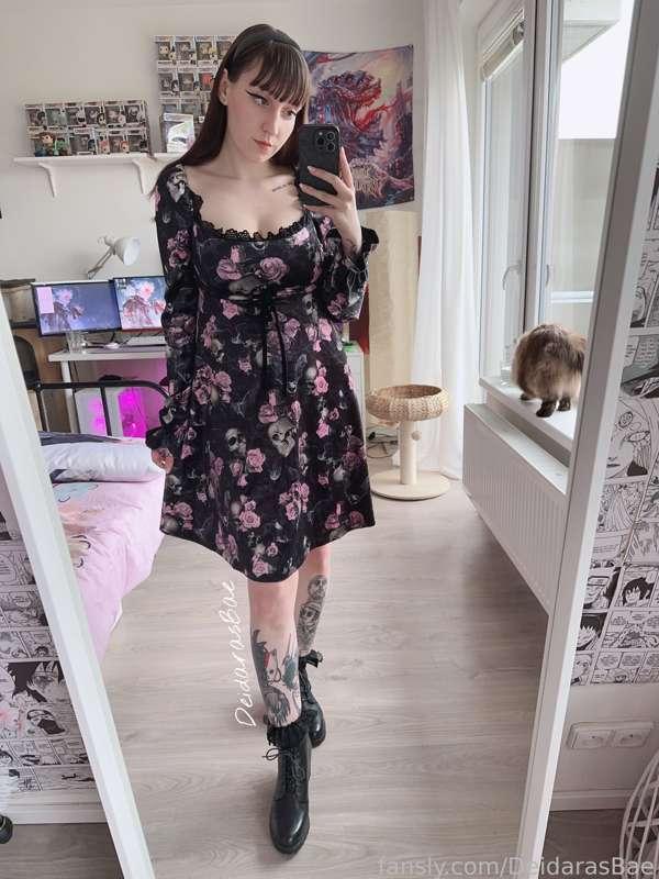 Do you like my new dress ? Easy access as always ! 🖤⛓️

#goth #bigboobs #tattoos #alt #alternative #fyp