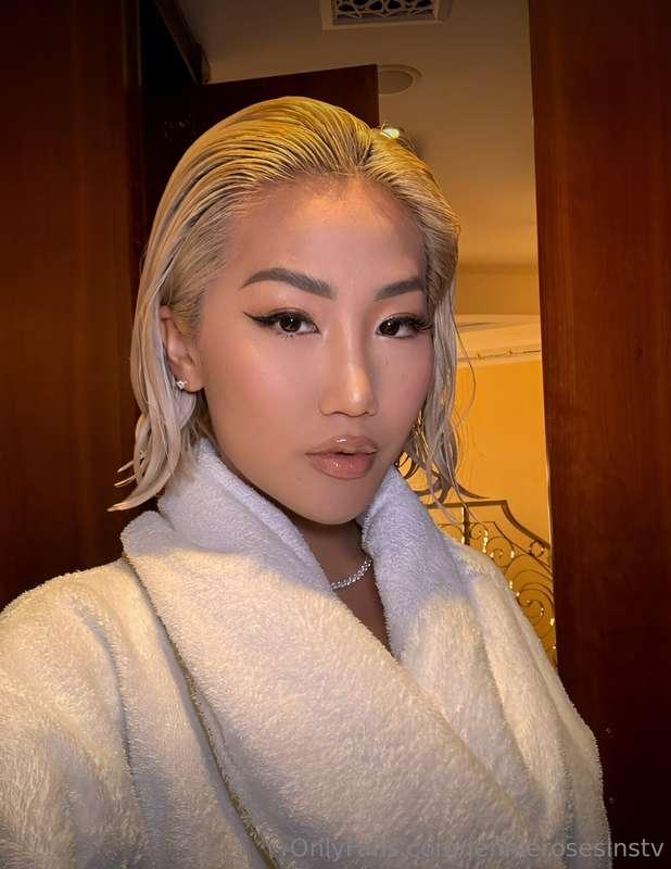 What about staining my face with something... 🤭