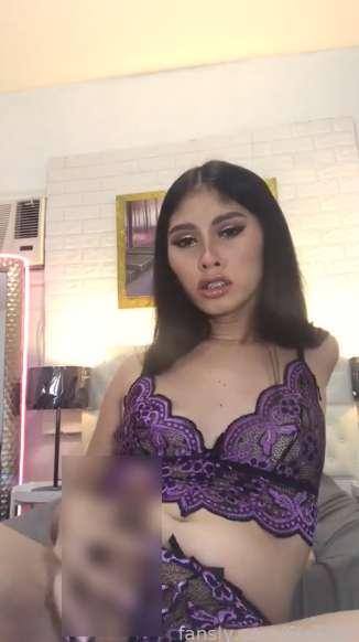 I love showing off my teen body! 😋💦








#fyp #ass #boobs #bigass #tits #cute
