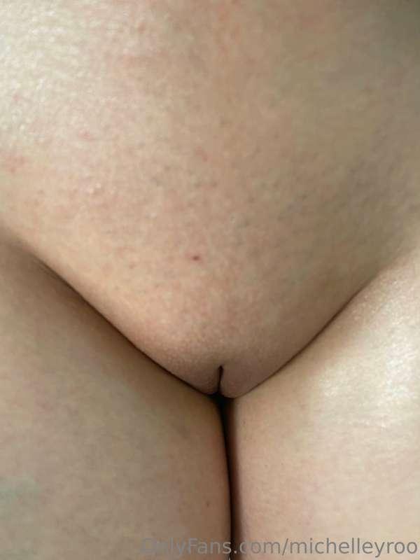 i can’t tell if it’s bc i haven’t shaved in a while or what ..