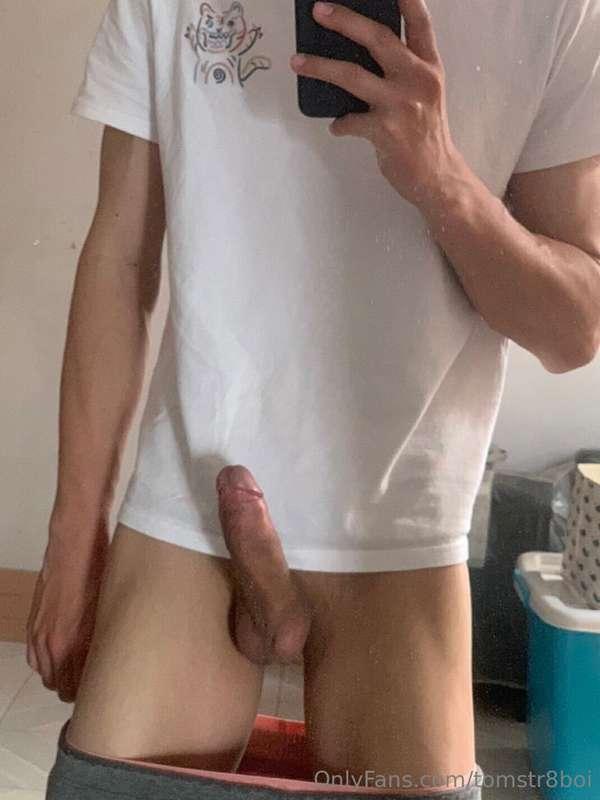 tomstr8boi image #0