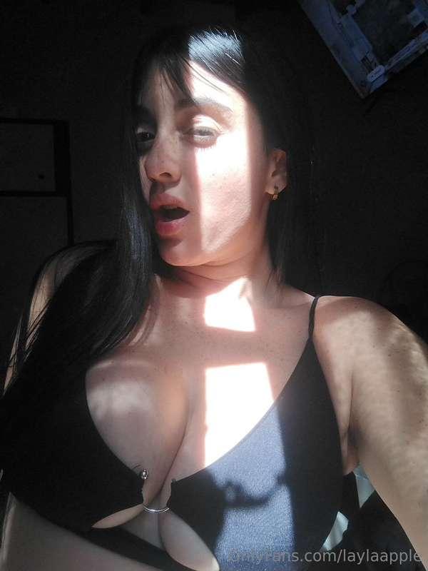 @Candyden @Candyden𝕝𝕠𝕠𝕜 𝕙𝕠𝕨 𝕞𝕪 𝕓𝕚𝕘 𝕒𝕤𝕤 𝕓𝕠𝕦𝕟𝕔𝕖𝕤 𝕀 𝕨𝕒𝕟𝕥 𝕪𝕠𝕦 𝕥𝕠..