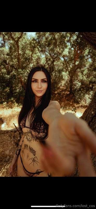 Take my hand get lost in my pussy 🤭