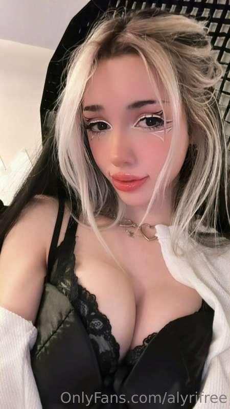 Morning ;3 I’m still waiting for you in my dm’s~