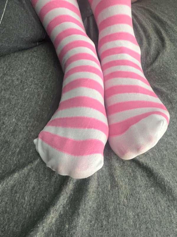 mrs_footjobqueen image #6