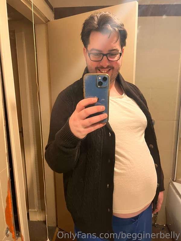 My loungewear top is looking a bit better lately 😍 I think I..