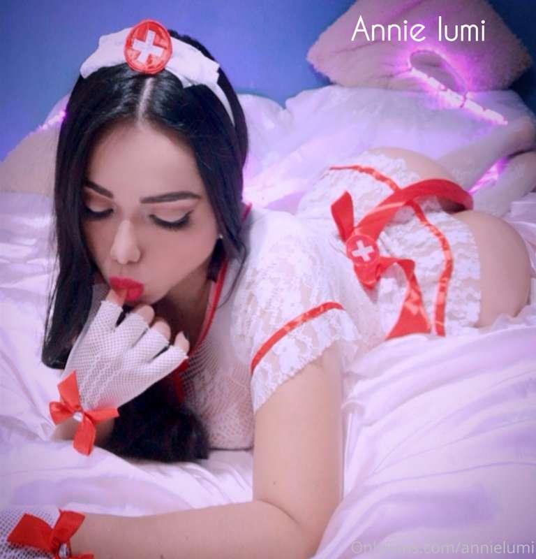 FELIZ DÍA MIS CONEJITOS 🐰 🐰 🐰
Esta semana SUBIRÉ  FOTICOS 🍑💦..