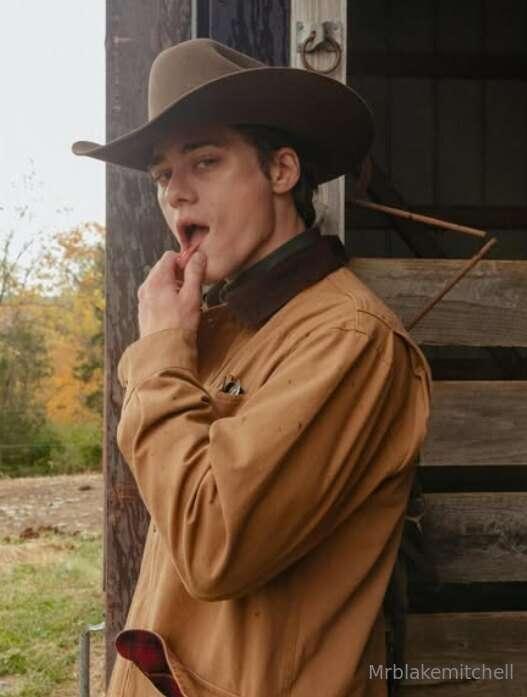 Your hot cowboy is here😜
