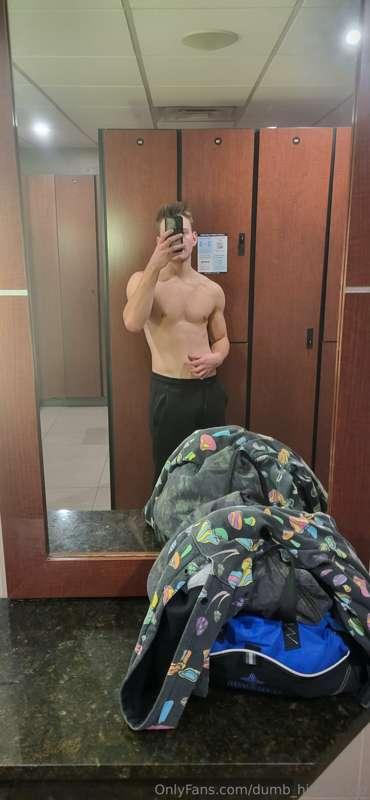 dumb_himbo_bro image #4