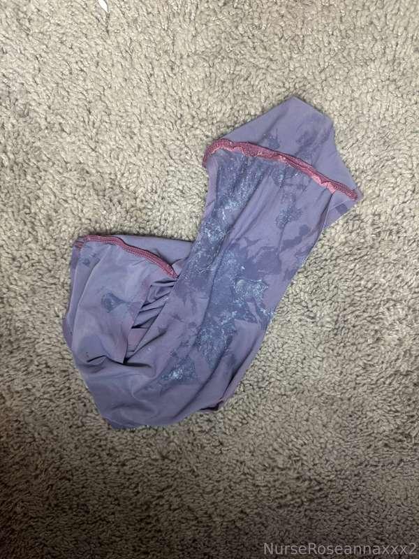Creamy panties to wrap around your cock 🥰
I know you want to..