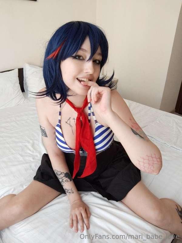She has the sexiest boobs,natural wants to make you cum 💦💦💦 ..