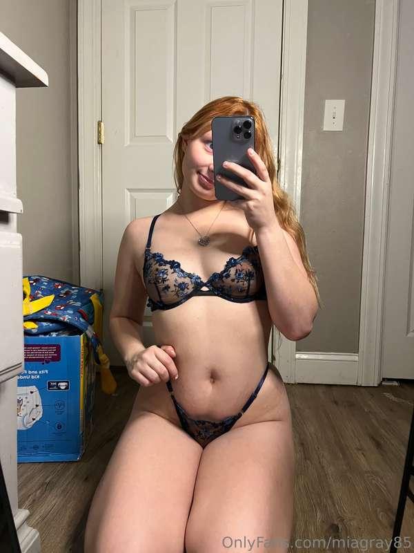 can i be your girl? i feel so lonely 🥺