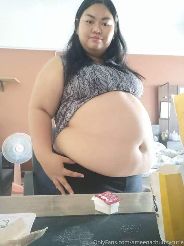 Stuffed belly after big meal