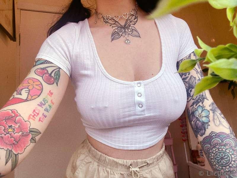 👀