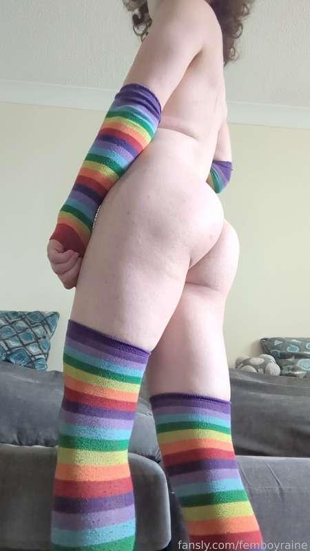 femboyraine image #7