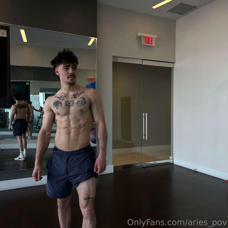 Daddy's up for some fun tonight 🥵