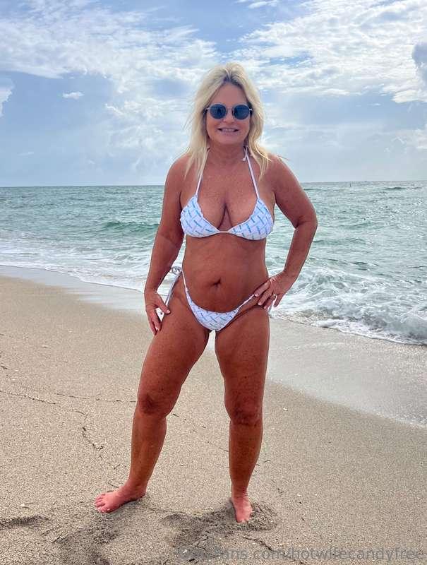 Back to the beach today💋💋💋Candy